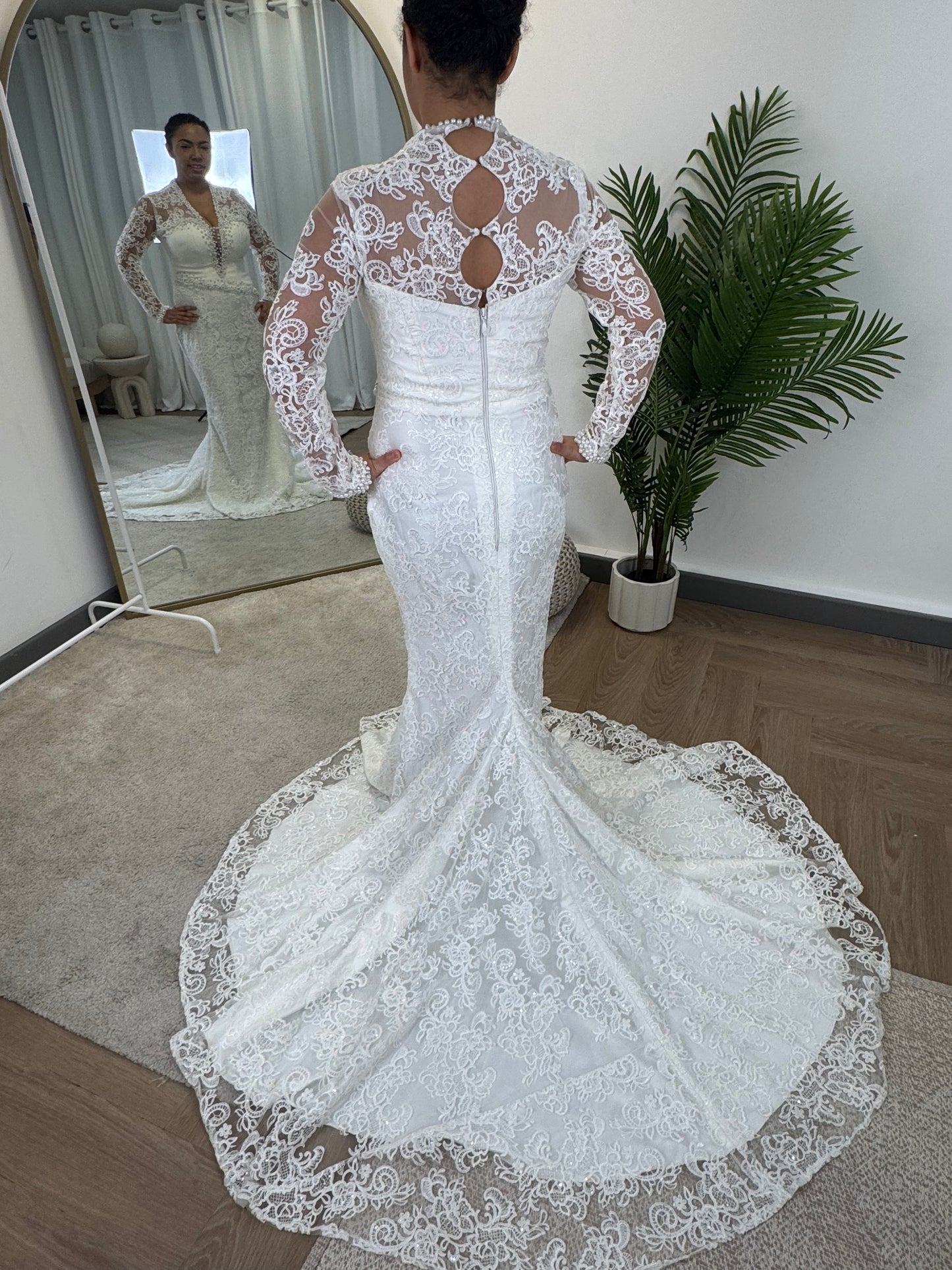 Lace long sleeve wedding dress